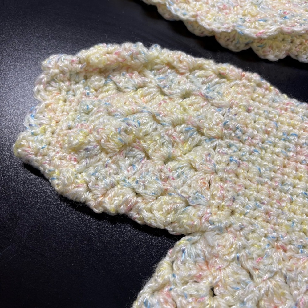 Handmade‎ Crochet Baby Set in Pastel - Picture 6 of 7